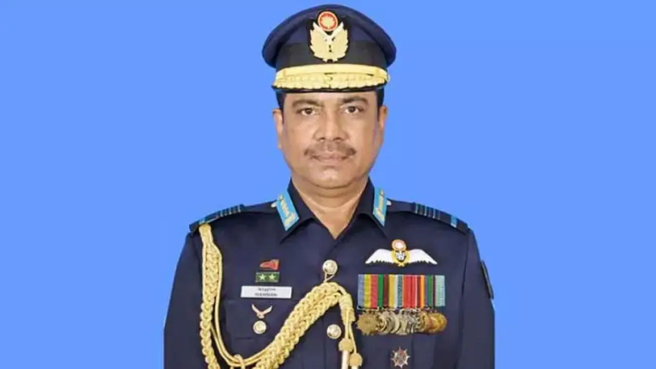 স্ত্রীসহ বিমান বাহিনী সাবেক প্রধান আব্দুল হান্নানের আয়কর নথি জব্দ