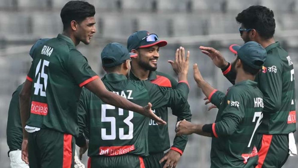 রোমাঞ্চকর লড়াইয়ে পাকিস্তানকে হারিয়ে সিরিজ জিতল বাংলাদেশ